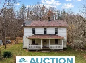 Photo of Auction Property | 3-Bedroom Farmhouse on 16.5 Acres, Estimated Price: $50,000.