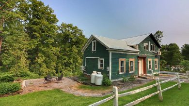 Photo of Charming Cottage with Creek Frontage: Investment Opportunity $179,900