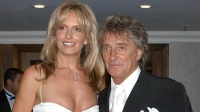 Photo of Rod Stewart’s wife Penny Lancaster blasted online at 53, fans say tiny bi-kini unflattering