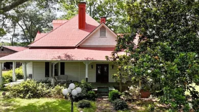 Photo of Spacious Country Home on 6 Acres with Barn