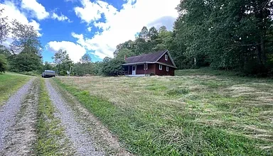 Photo of $128,900 – 4-Bedroom Home on 7.23 Acres in Montrose, WV