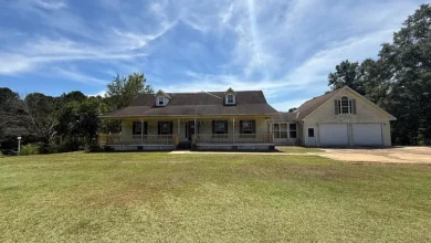 Photo of Charming 7-Bedroom Country Home on 7 Acres
