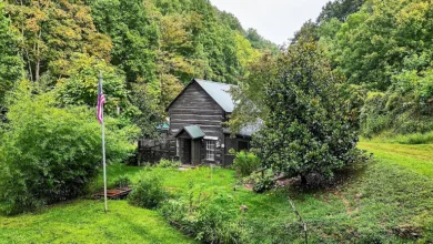 Photo of $140,000 – Historic 1800s Log Cabin on 2.28 Acres with Creek in Abingdon, VA